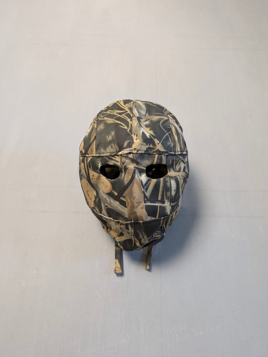 SCULPTED STEALTH MASK