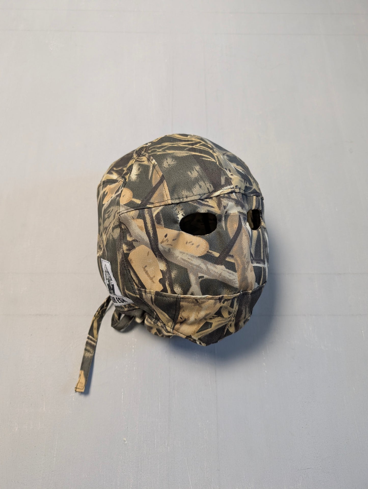 SCULPTED STEALTH MASK