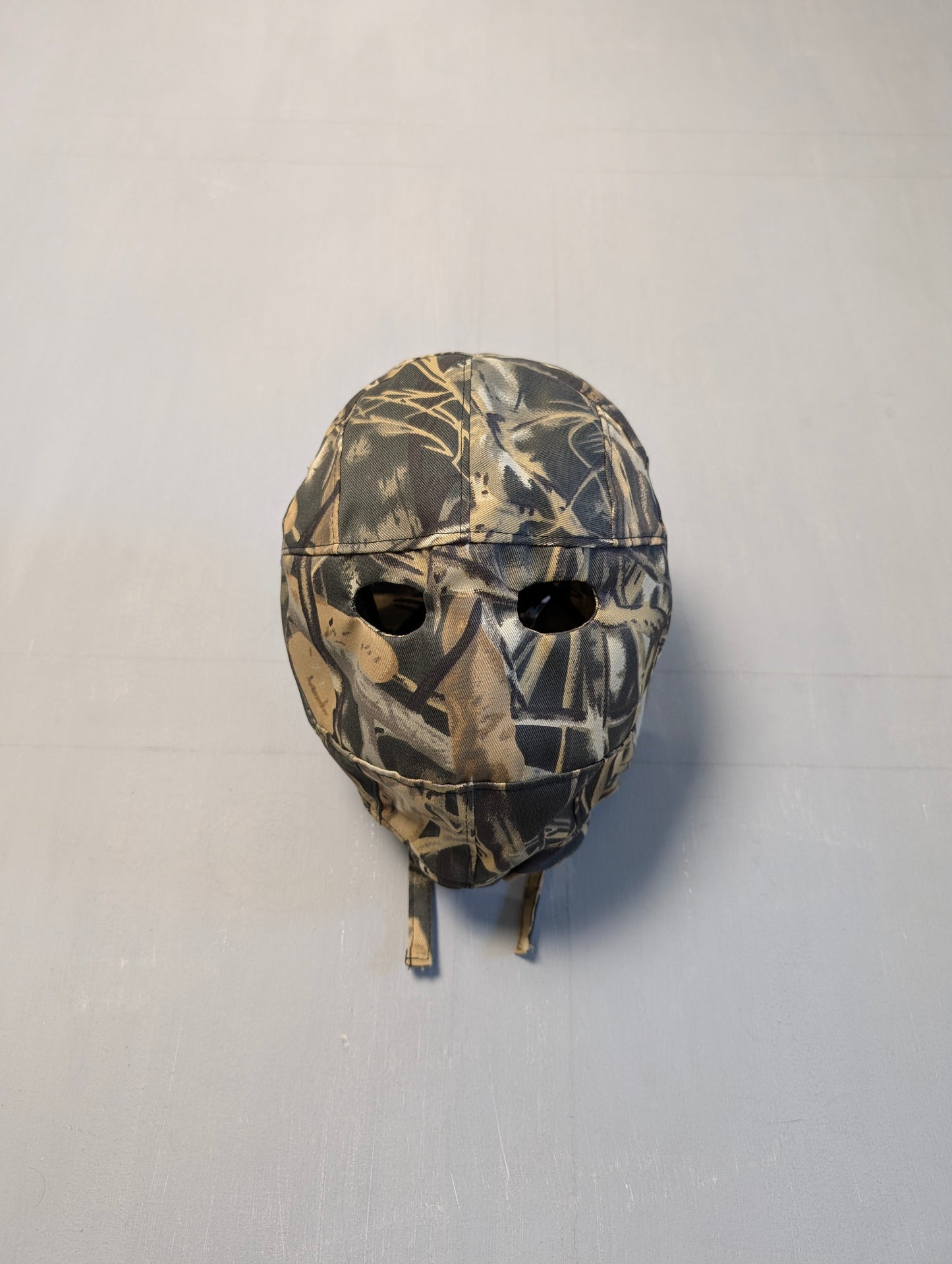 SCULPTED STEALTH MASK